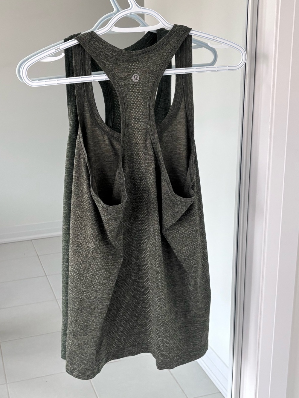 Lululemon Swiftly Tech Racerback - Picture 9 of 9